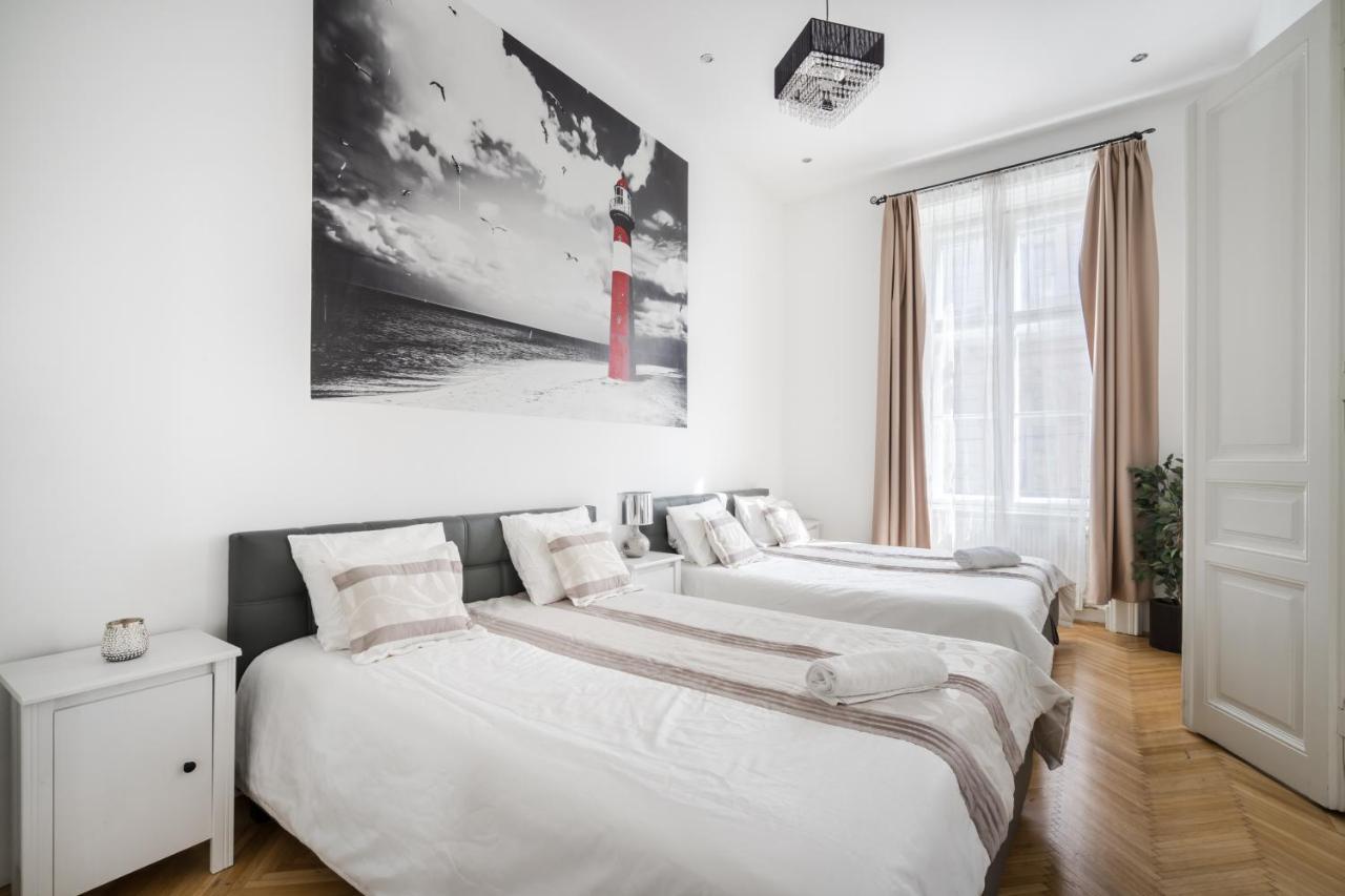 Real Apartments Vadasz Budapest Eksteriør bilde