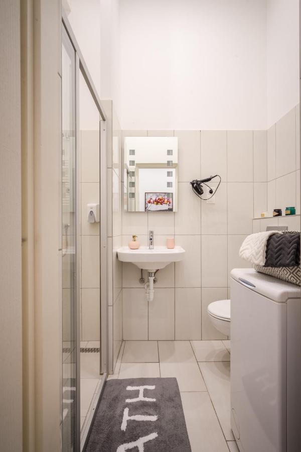Real Apartments Vadasz Budapest Eksteriør bilde